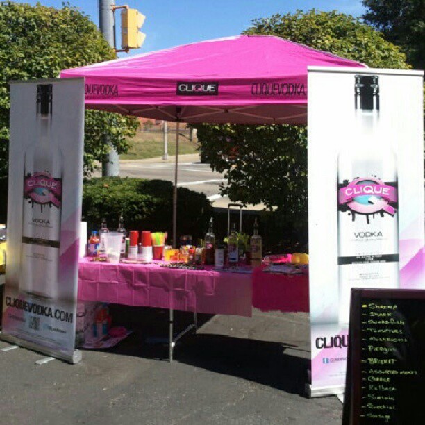 281839124380602407_201085211