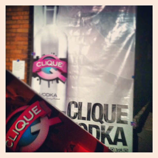 292916795912792801_198087089