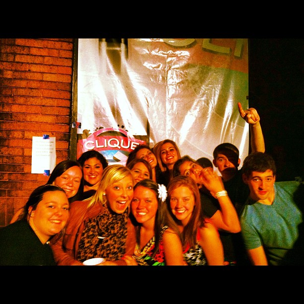 292918535953361660_198087089