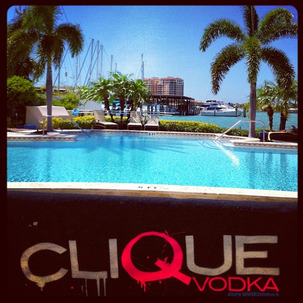 292935359508032465_198087089