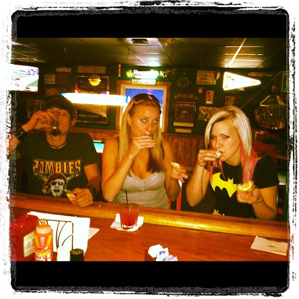 295016103934726184_24085803