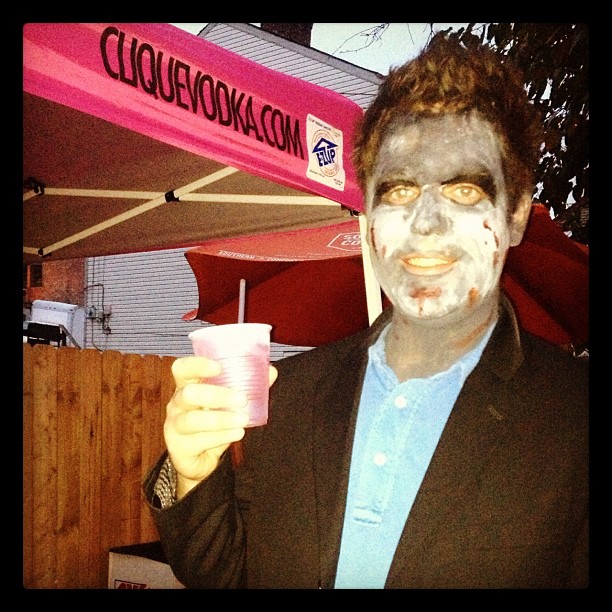 301568573253915361_187923619