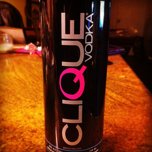 369754710346484203_218403761