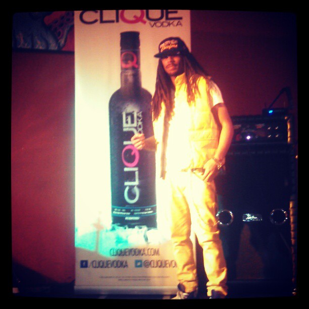 377038658047529455_201085211