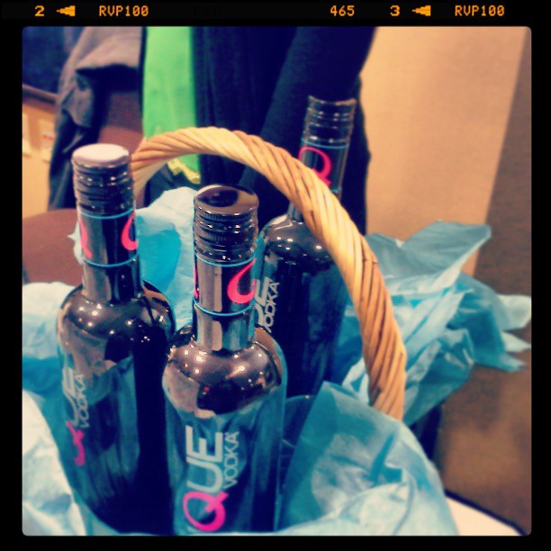 416106812246184866_245395883