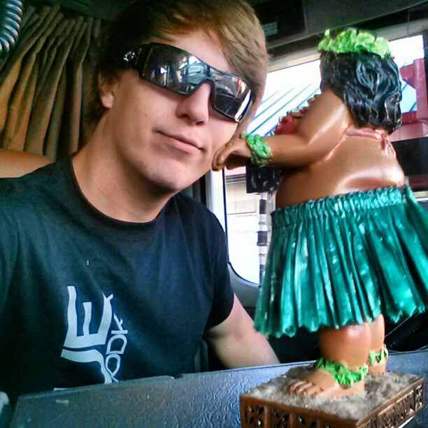 416502366512902979_51016819