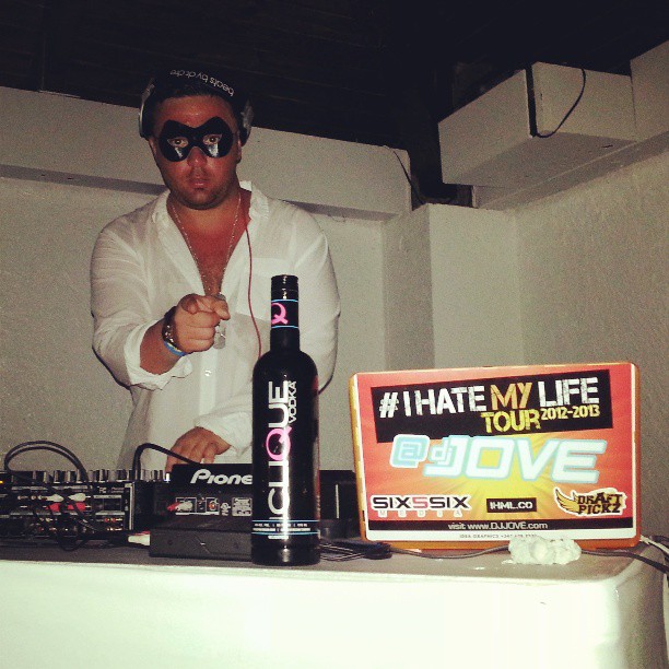 435053036550442773_42100722