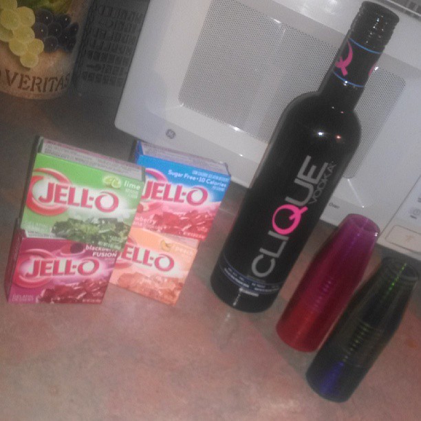 473370076125644450_32449400