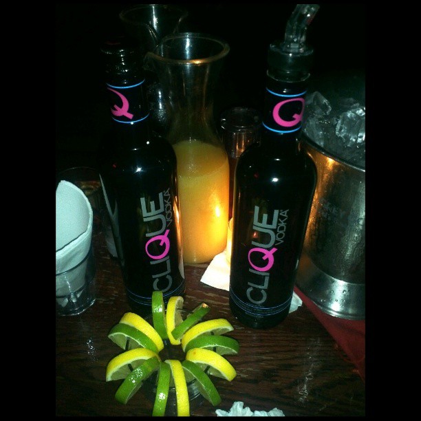 513416302201756781_271402134