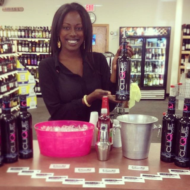 558987398612893621_293903950