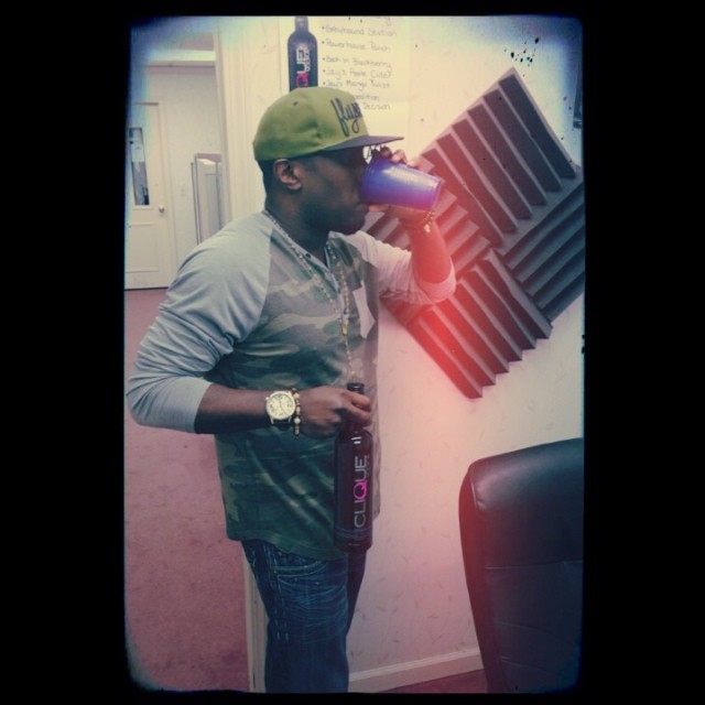 580032583397928386_215361402