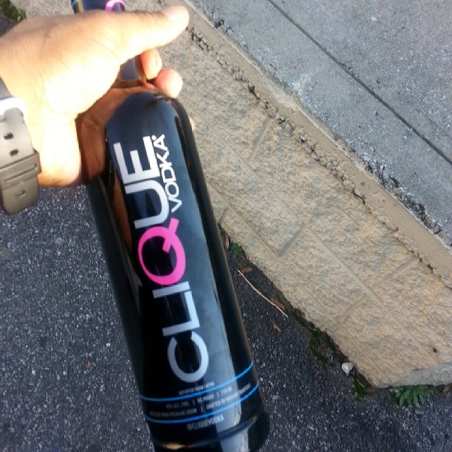 691105108484298192_964452692