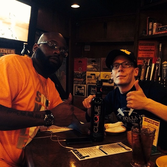 697892848716774714_1127160798