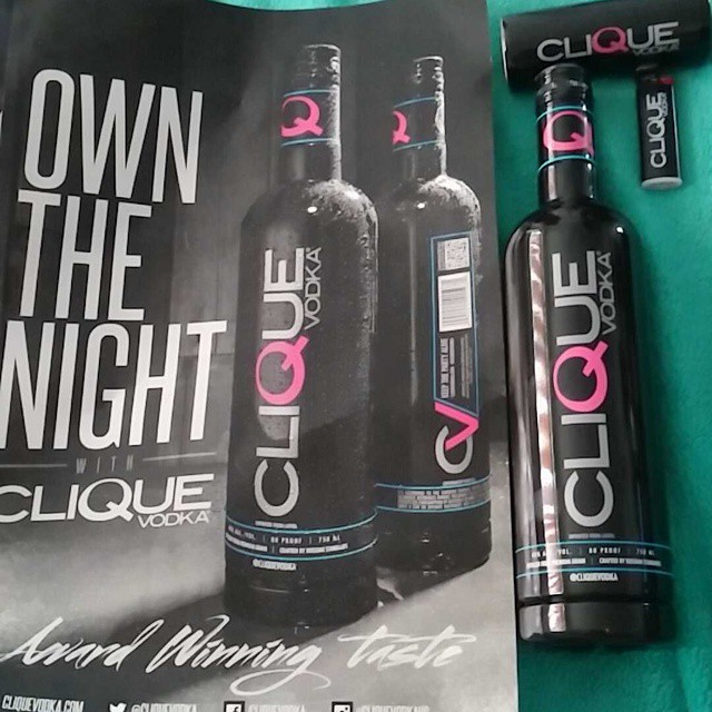 937188855921410352_1217942463