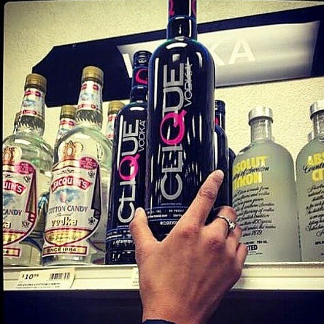 940610843247919680_1554352831