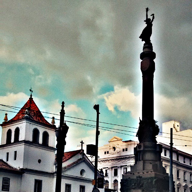 991122765916677694_1949634360